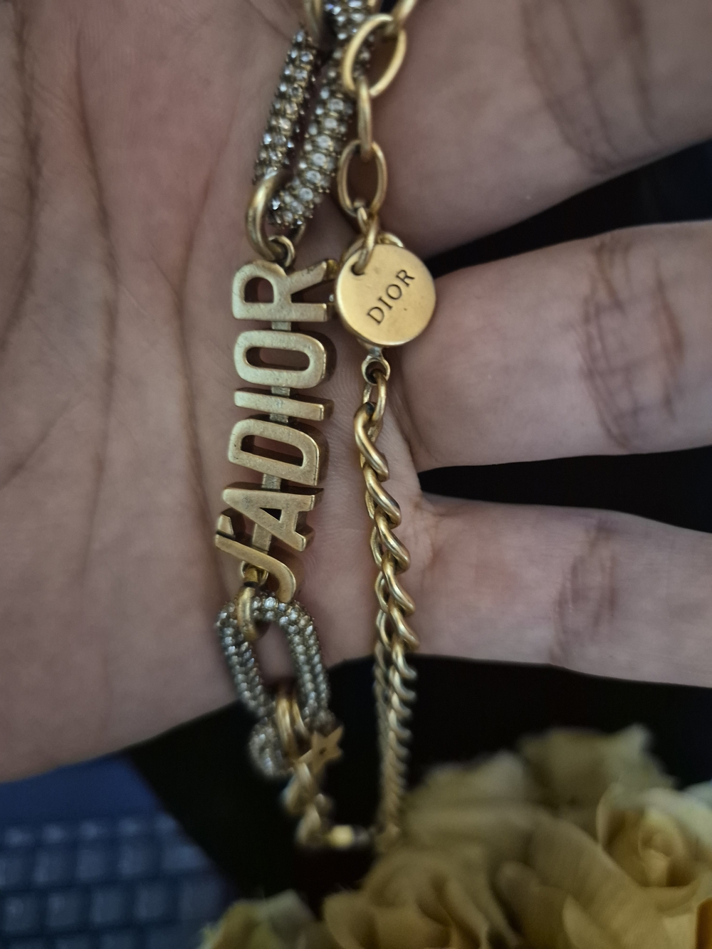 Vintage Gold Lettering Necklace with Star Charm - Picture 3 of 5